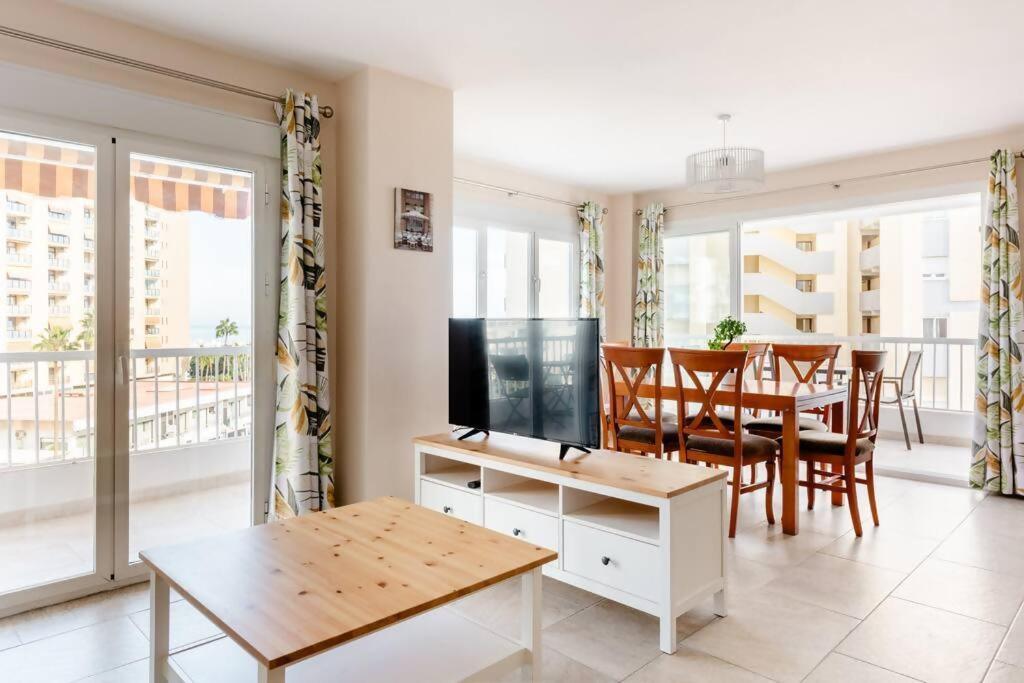 Amplio Con Vistas Al Mar Y Piscina En Benalmadena 아파트 외부 사진